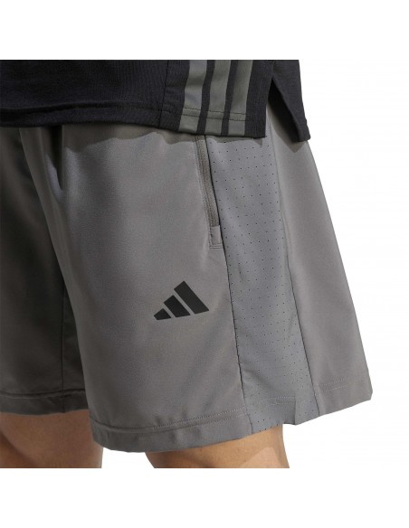PANTALÓN TÉCNICO CORTO GRIS ADIDAS