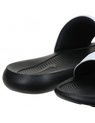 NIKE VICTORIO ONE