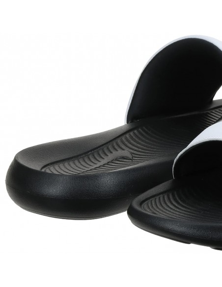 NIKE VICTORIO ONE