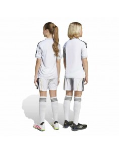 Rinde homenaje al icónico hogar del Real Madrid con este... 2